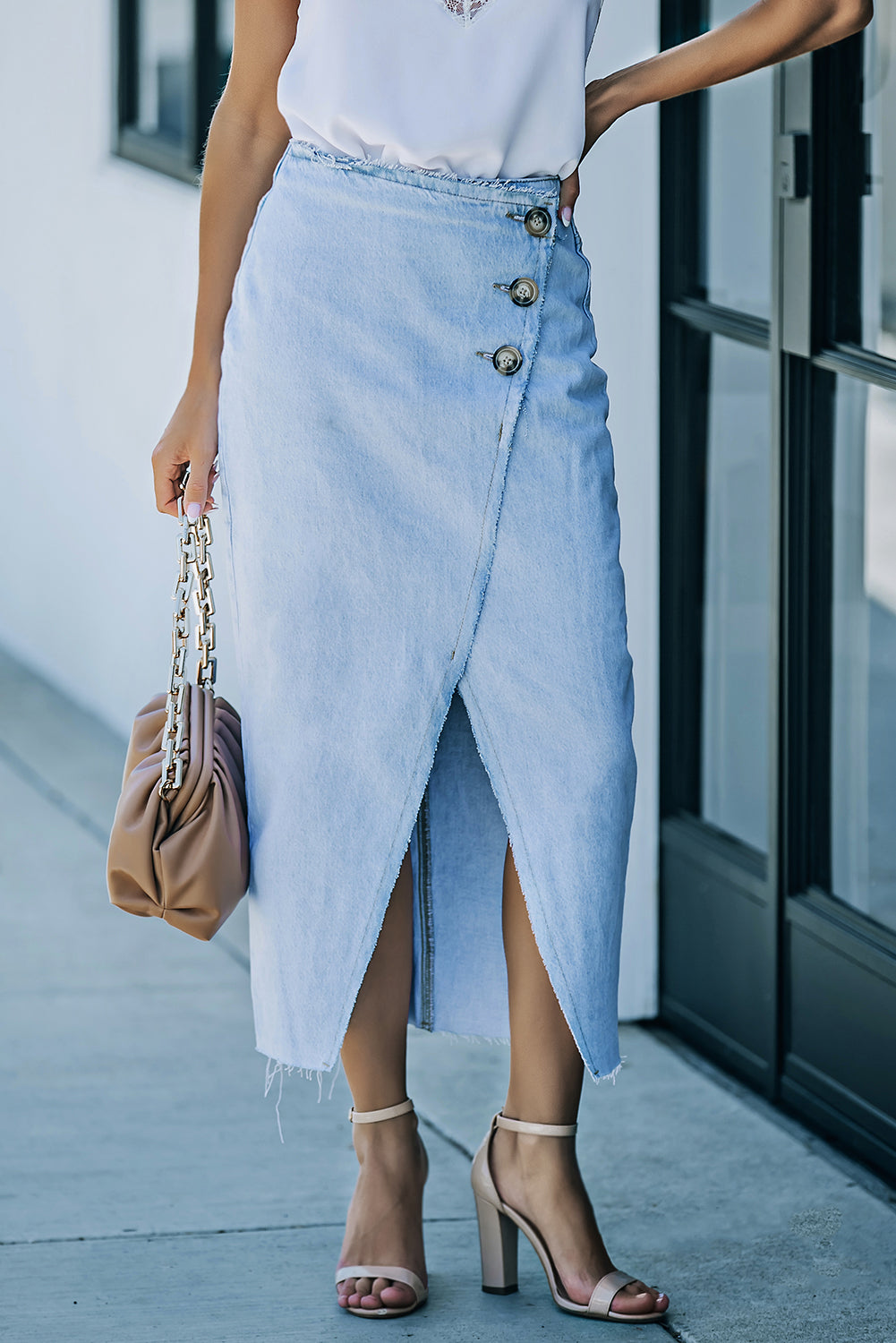 Buttoned Raw Hem Denim Skirt